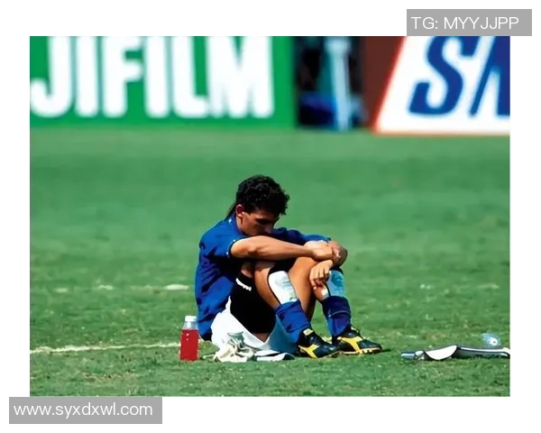 足球巨星战袍背后的荣耀与故事展现绿茵场上的无限激情